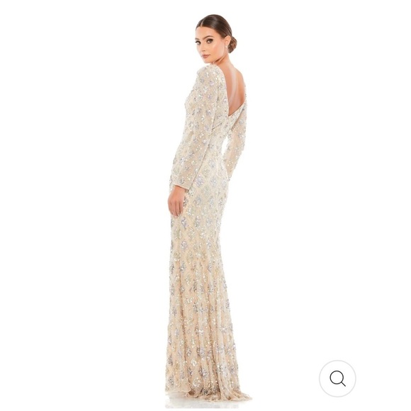 Mac Duggal Geometric Evening Gown in Nude Size 10. - Picture 3 of 15